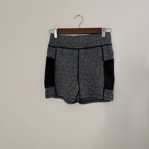 RAG Heather Gray Black Women's Medium like new Athletic Shorts bike compression